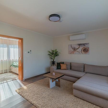 Rezkakas Apartman - Gyula Apartment Ngoại thất bức ảnh